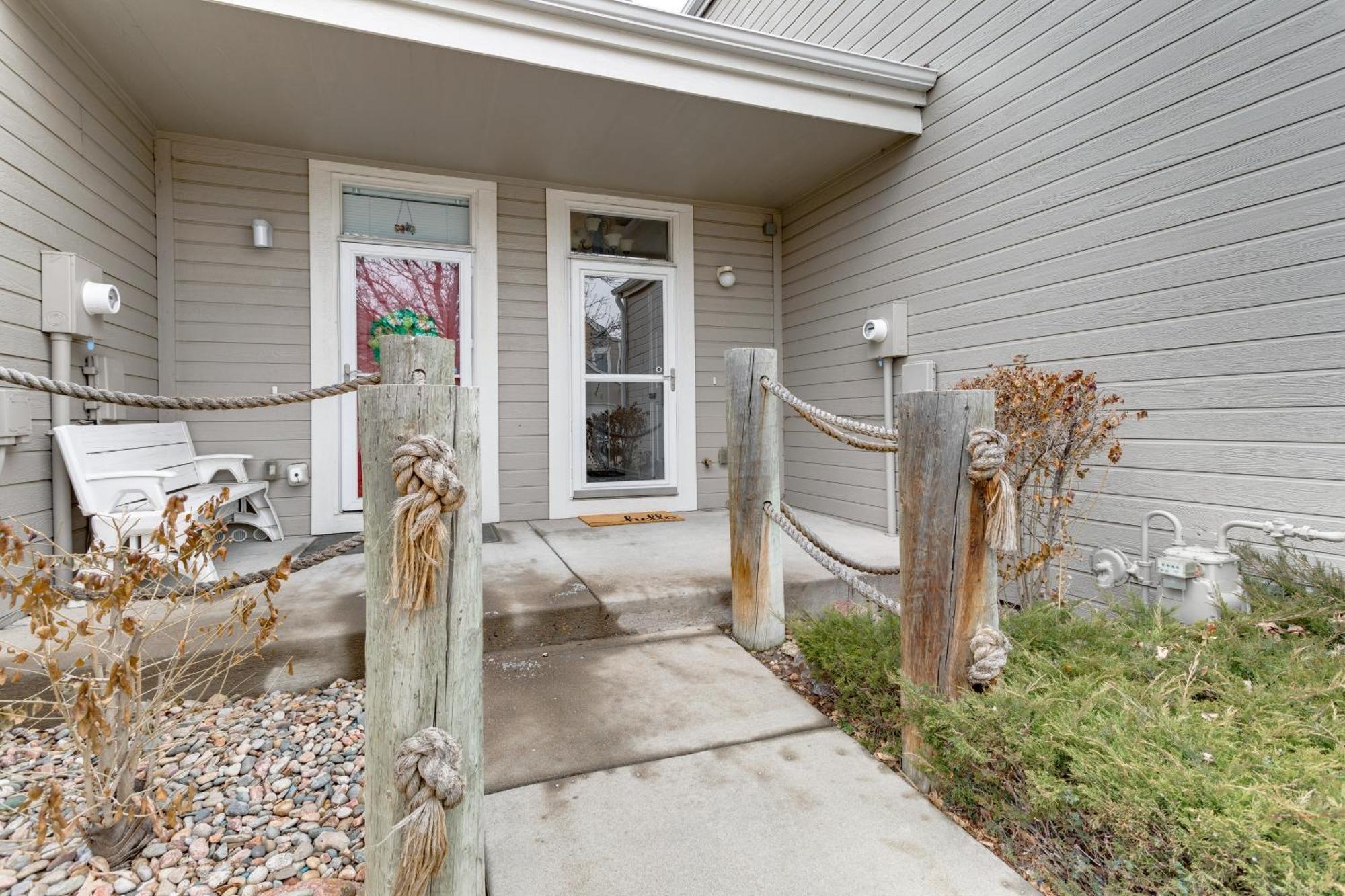 Cozy Denver Townhome With Fireplace - Near Airport! *